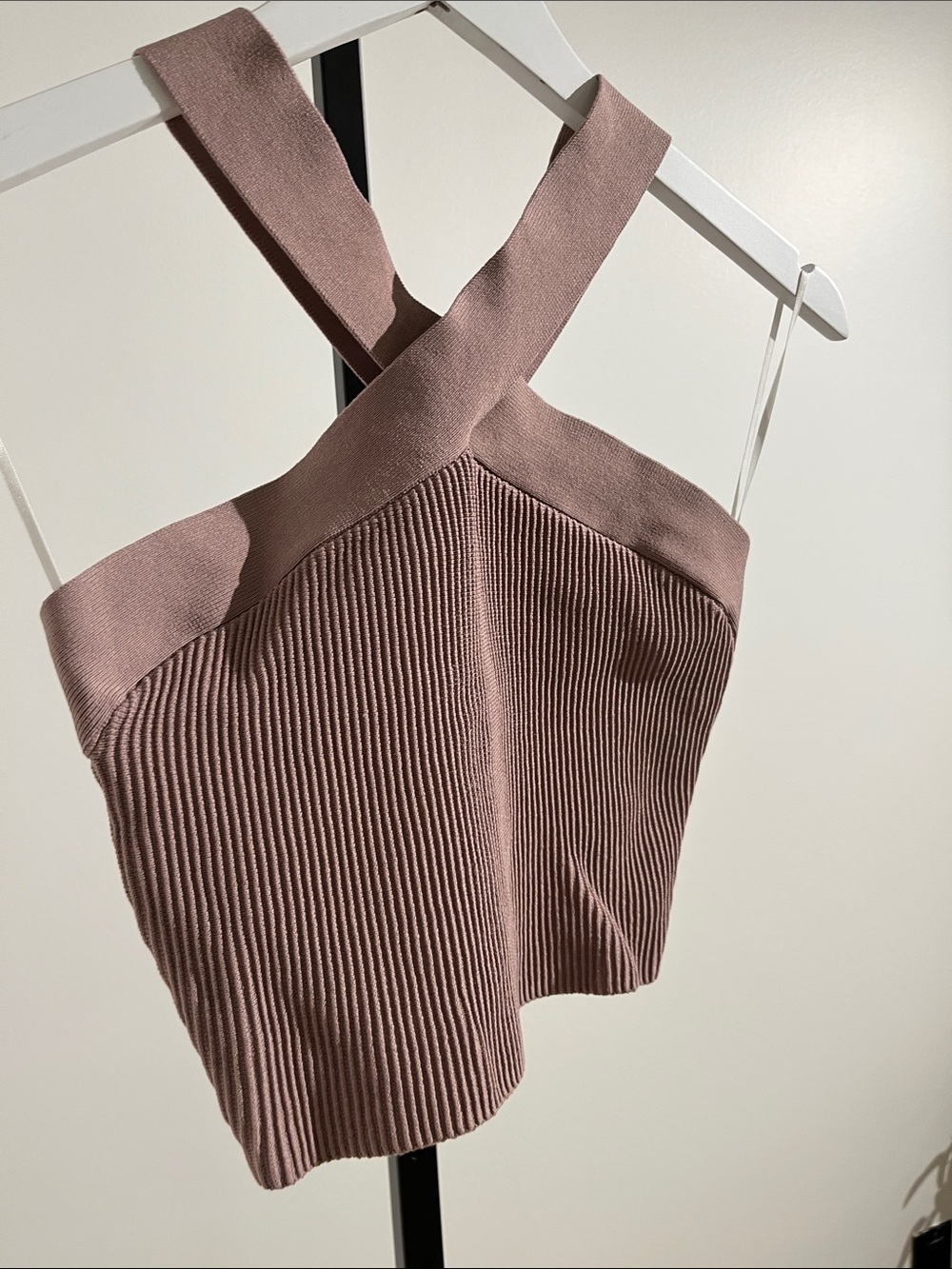 Babaton Ribbed Cross-Back Halter Top - Picture 4 of 7